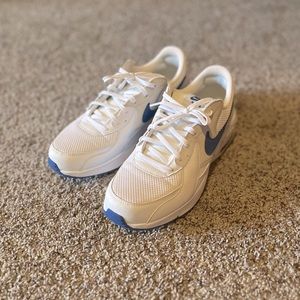 Size 8.5 - Nike Air Max Excee